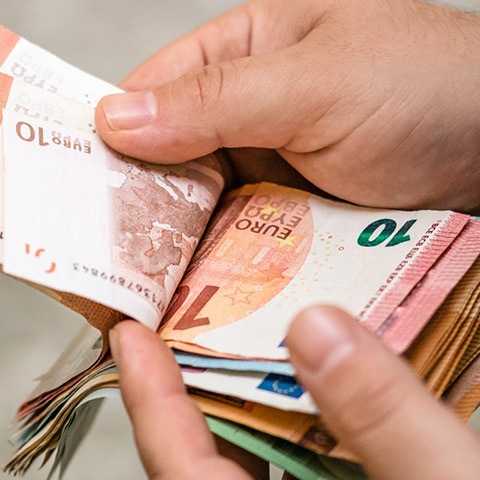 Bestuurlijk afpakken